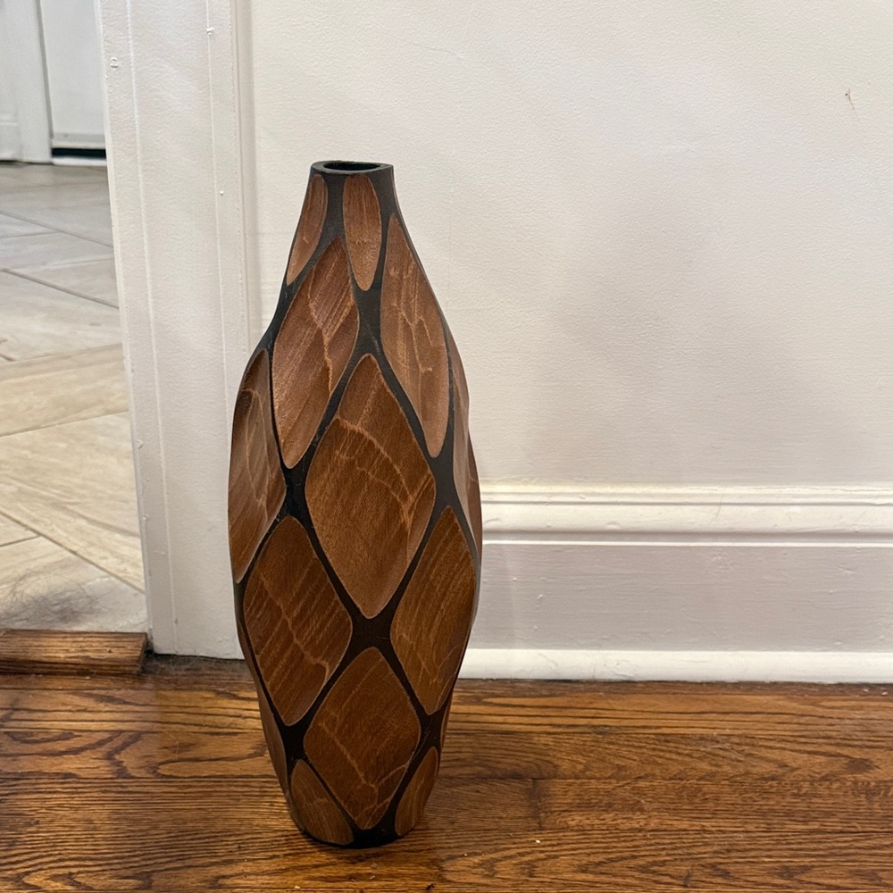 Artistic Brown and Black Diamond Pattern Vase